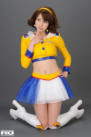 绝色莫文蔚宁波弹梁祝吃汤圆 宠粉女神陪粉丝淋雨-爱游戏体育app官网登录入口(图1) 爱游戏(中国)